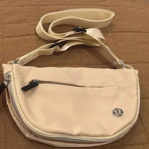 Lululemon Light Ivory/Black All Night Festival Bag (Micro 2L) Gift Ideas - Picture 2 of 6